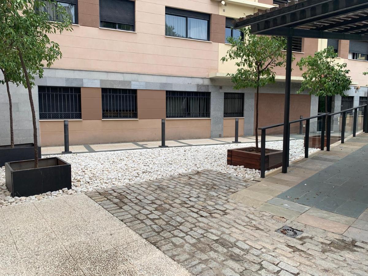 Apartamento Proximo Al Centro De 2 Dormitorios Con Piscina. 塞维利亚 外观 照片