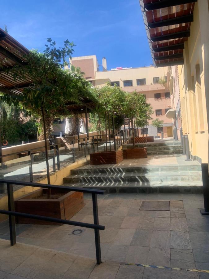 Apartamento Proximo Al Centro De 2 Dormitorios Con Piscina. 塞维利亚 外观 照片