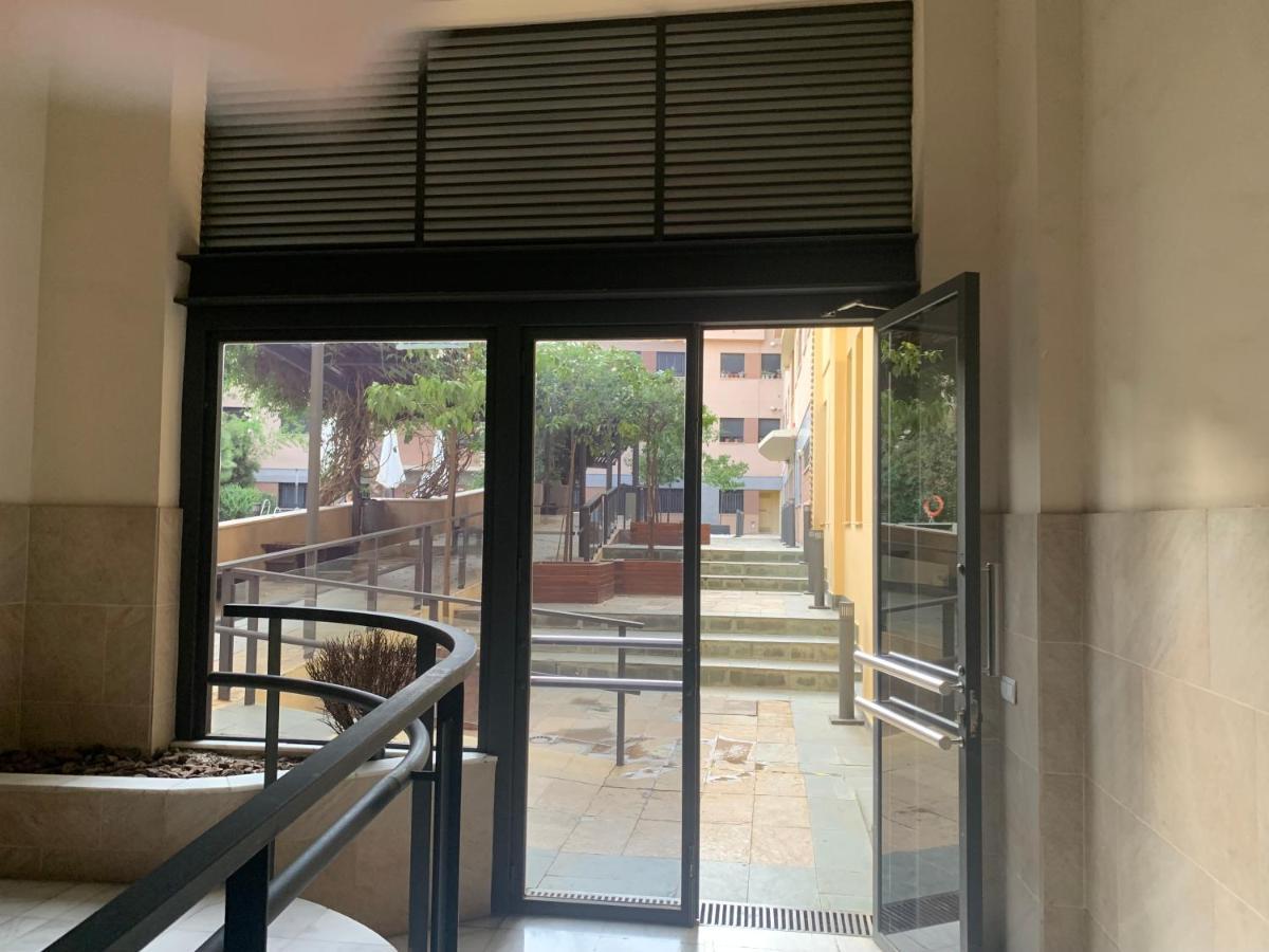 Apartamento Proximo Al Centro De 2 Dormitorios Con Piscina. 塞维利亚 外观 照片