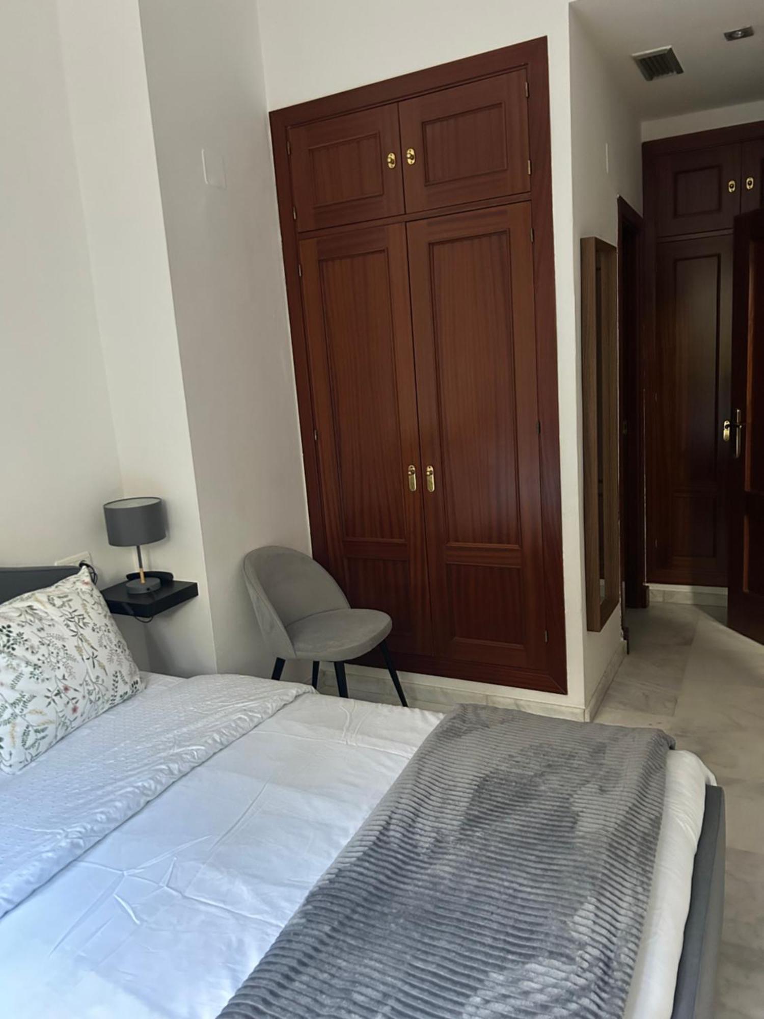 Apartamento Proximo Al Centro De 2 Dormitorios Con Piscina. 塞维利亚 外观 照片