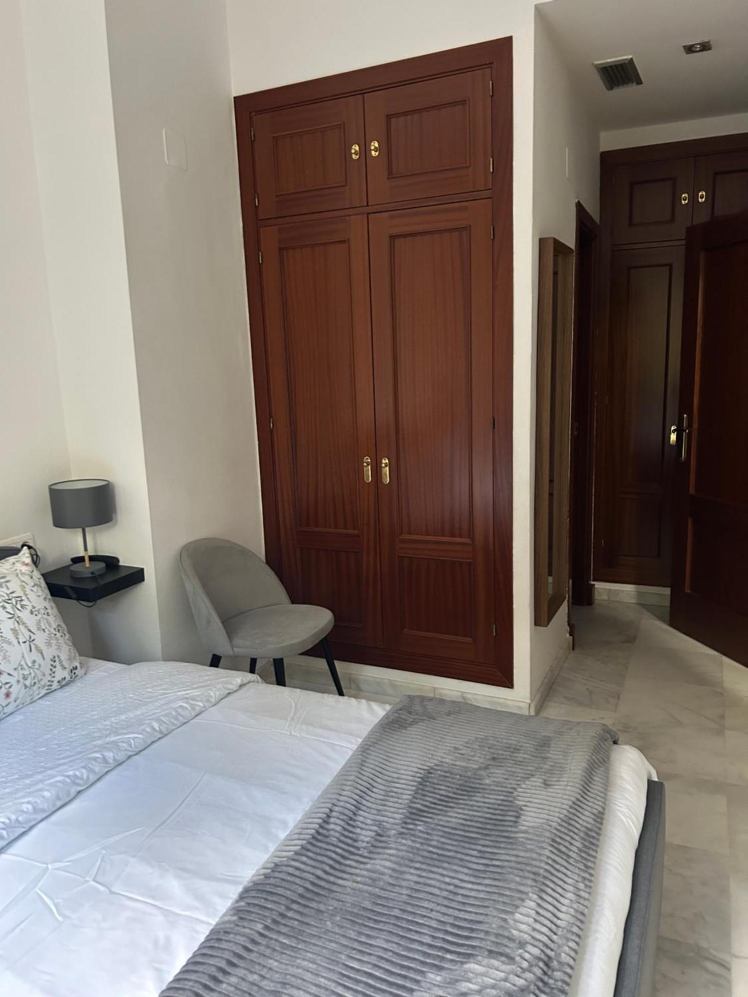 Apartamento Proximo Al Centro De 2 Dormitorios Con Piscina. 塞维利亚 外观 照片